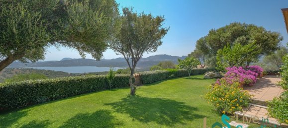 4 bedrooms Villa in Olbia, Italy No. 340767 2