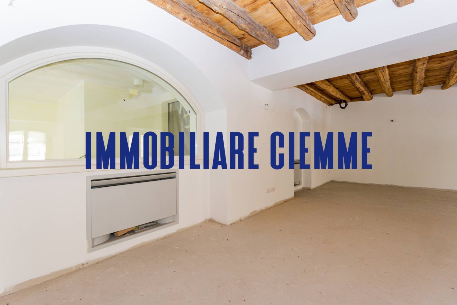 Estudio en Lecco, Italy No. 111072