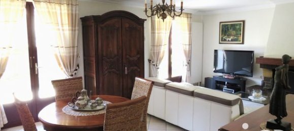 6 bedrooms House in Neuilly-sur-Marne, France No. 356429 12