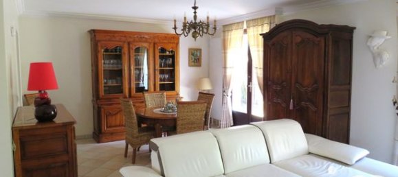 6 bedrooms House in Neuilly-sur-Marne, France No. 356429 11