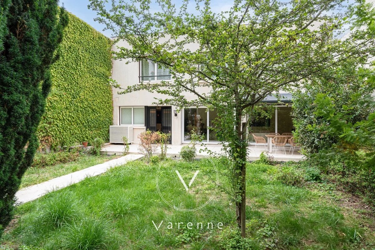 5-salle Appartement à Paris, France No. 178300