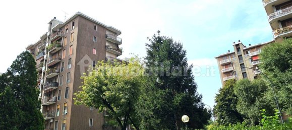 Apartamento de 2 dormitorios en Corsico, Italy No. 319937 11