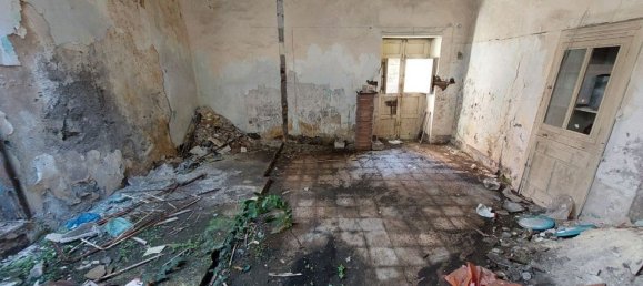 5-Zimmer Haus in Misterbianco, Italy, Nr. 69520 8