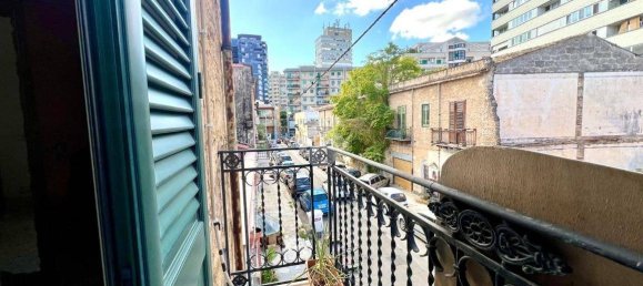 1 Schlafzimmer Wohnung in Palermo, Italy, Nr. 361012 11