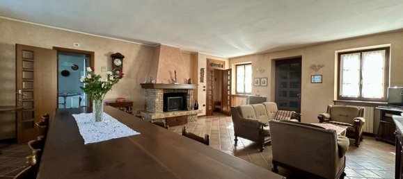 4 bedrooms House in Sirmione, Italy No. 65513 2