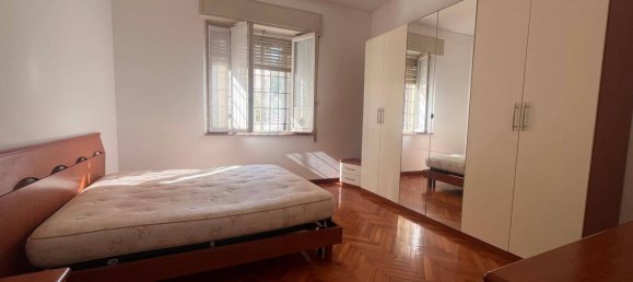 3 rooms Apartment in Mantua, Italy No. 273701 8