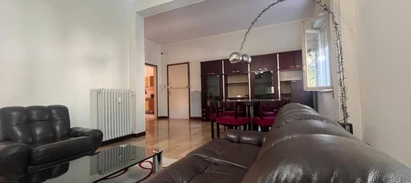 3 rooms Apartment in Mantua, Italy No. 273701 4
