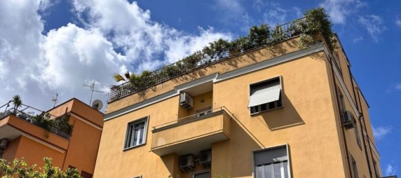 2 rooms Apartment in Rome, Italy No. 282665 3