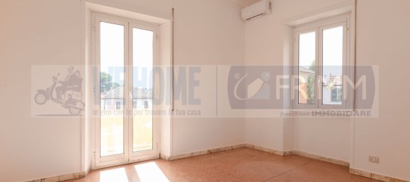 2 rooms Apartment in Rome, Italy No. 282665 5