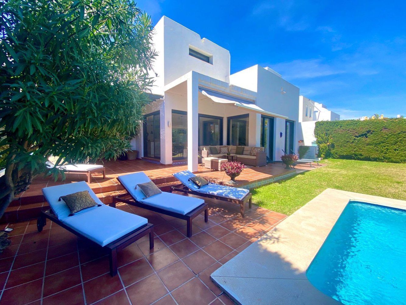 6 bedrooms Villa in Marbella, Spain No. 140436
