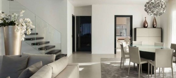 4 rooms Villa in Carate Brianza, Italy No. 4145 10