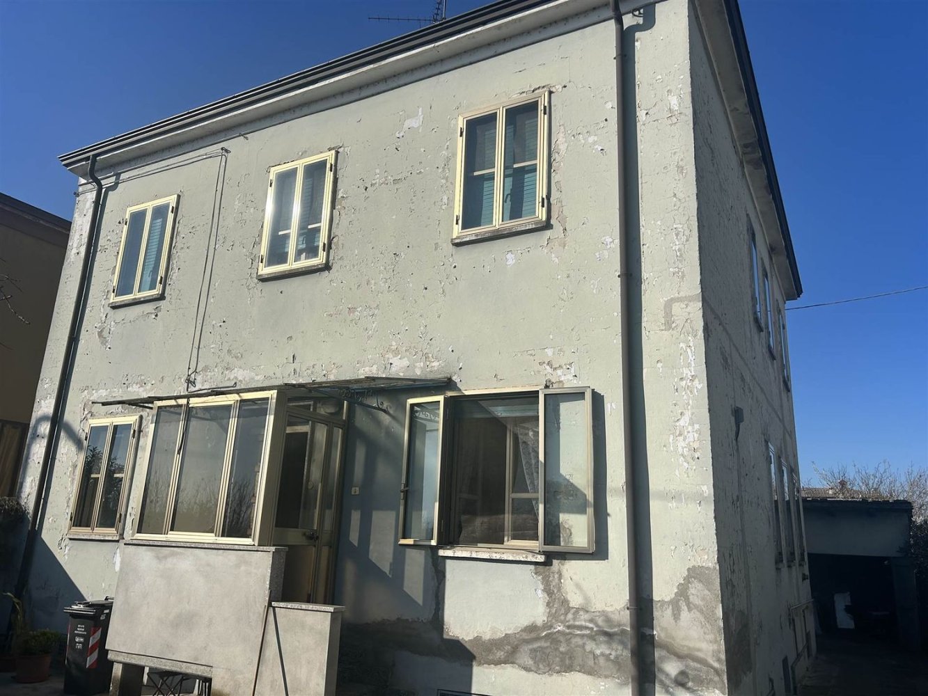 Casa de 6 dormitorios en Fiorenzuola d'Arda, Italy No. 314587