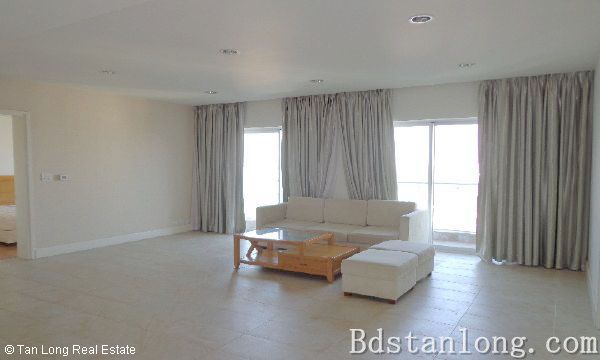 3 bedrooms Apartment in Tay Ho, Vietnam No. 7006