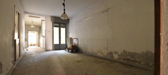 3 bedrooms House in Bussolengo, Italy No. 363967 8