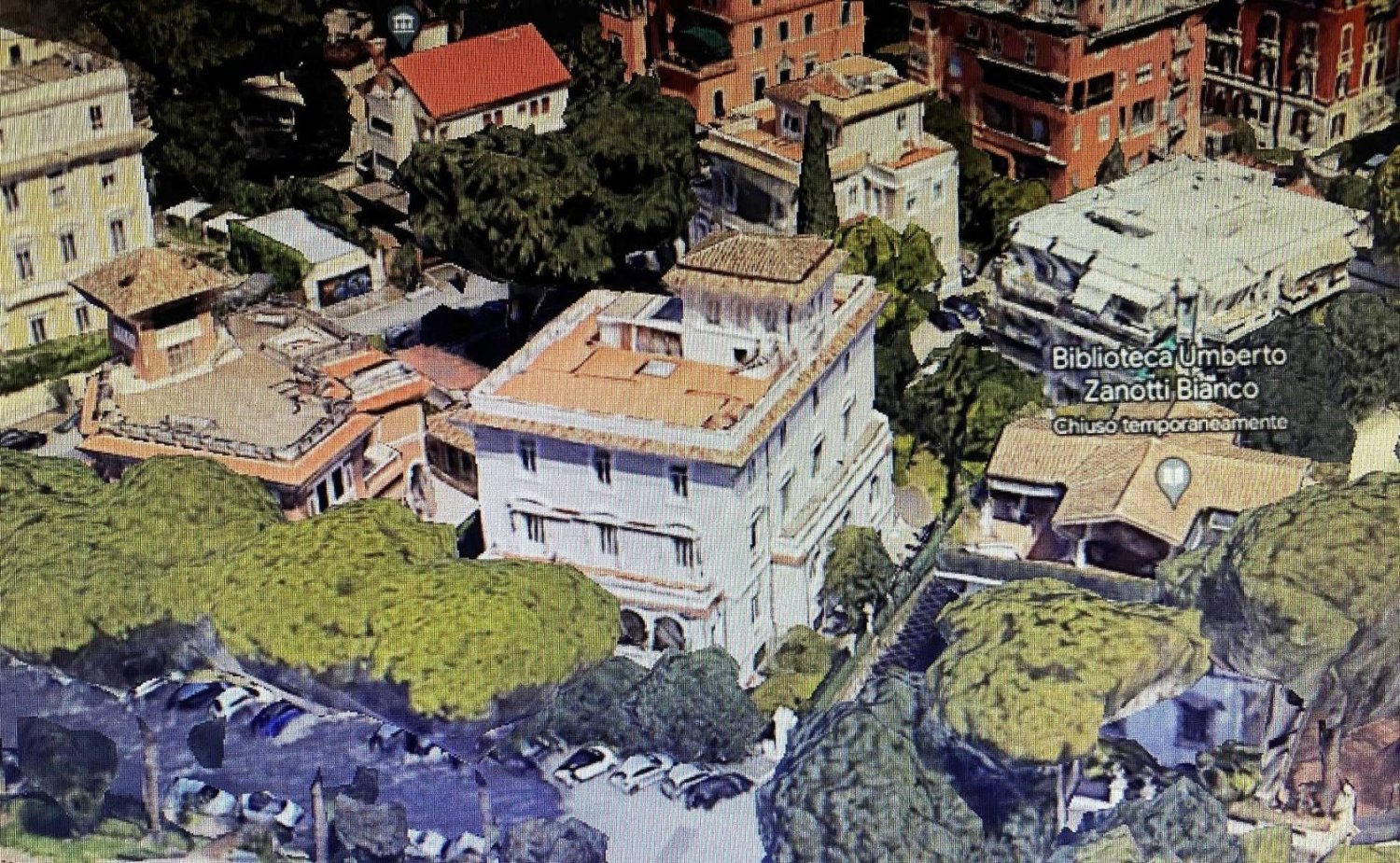 Здание с 5 комнатами в Рим, Италия № 160547