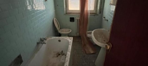 275m² Warehouse in Tuoro sul Trasimeno, Italy No. 150890 10