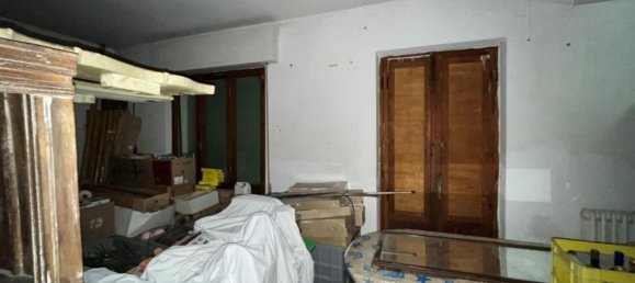 275m² Warehouse in Tuoro sul Trasimeno, Italy No. 150890 4