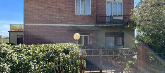 275m² Warehouse in Tuoro sul Trasimeno, Italy No. 150890 3