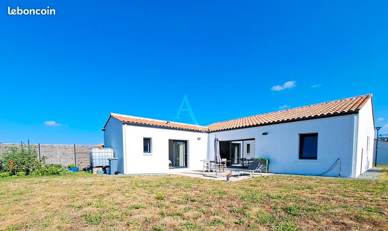 3 chambres Maison à Saint-Fulgent, France No. 312287