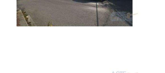 135m² Commercial property in Taranto, Italy No. 35462 5