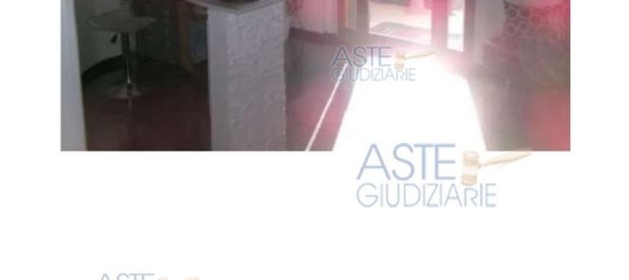 135m² Commercial property in Taranto, Italy No. 35462 7