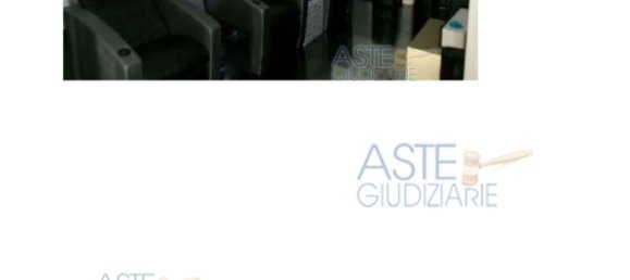 135m² Commercial property in Taranto, Italy No. 35462 15