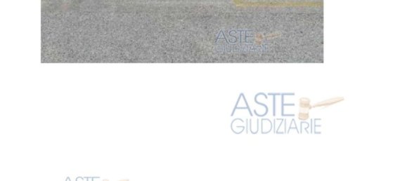 135m² Commercial property in Taranto, Italy No. 35462 4