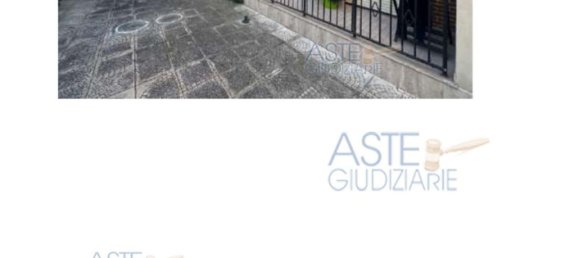 135m² Commercial property in Taranto, Italy No. 35462 11