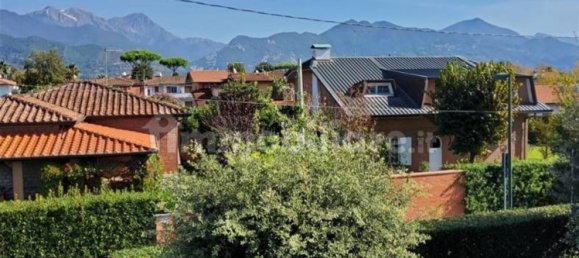 5 rooms Villa in Forte dei Marmi, Italy No. 138870 5