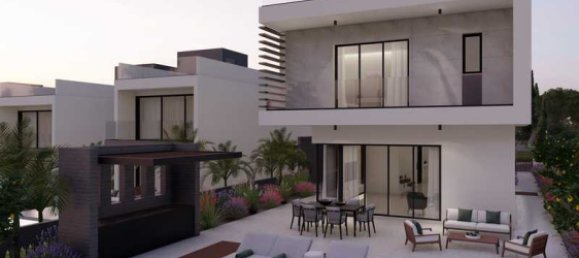 4 bedrooms Villa in Geroskípou, Cyprus No. 17982 2