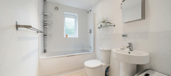 1 bedroom Apartment in London, United Kingdom No. 7700 6