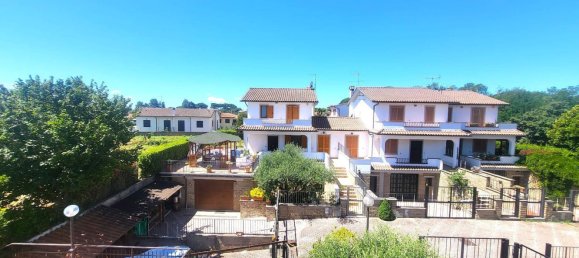 4 Schlafzimmer Haus in Capranica, Italy, Nr. 318751 26