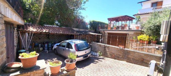 4 Schlafzimmer Haus in Capranica, Italy, Nr. 318751 8