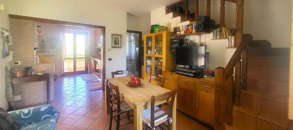4 Schlafzimmer Haus in Capranica, Italy, Nr. 318751 11