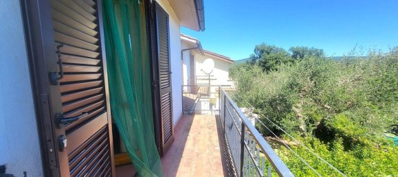 4 Schlafzimmer Haus in Capranica, Italy, Nr. 318751 9