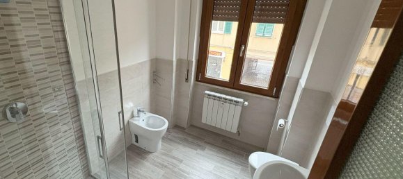 Apartamento de 4 divisões em Sarzana, Italy N.º 14857 12