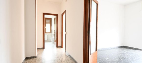 Apartamento de 4 divisões em Sarzana, Italy N.º 14857 2
