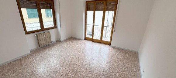 Apartamento de 4 divisões em Sarzana, Italy N.º 14857 4