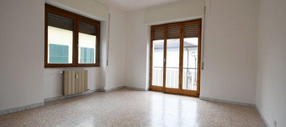 Apartamento de 4 divisões em Sarzana, Italy N.º 14857 5