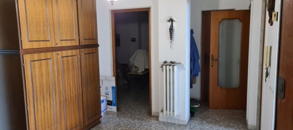3 rooms Apartment in Bari, Italy No. 287640 10