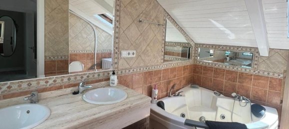 Dúplex de 3 dormitorios en Fuengirola, Spain No. 147819 42