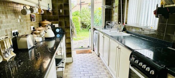 3 bedrooms Commercial property in Beckenham, United Kingdom No. 851 16