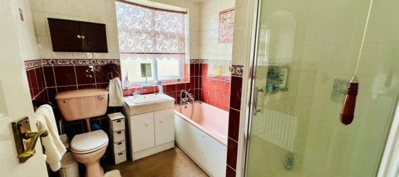 3 bedrooms Commercial property in Beckenham, United Kingdom No. 851 3