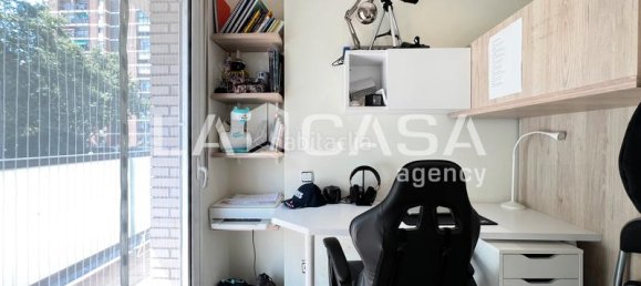 Apartamento de 3 dormitorios en Badalona, Spain No. 173860 3