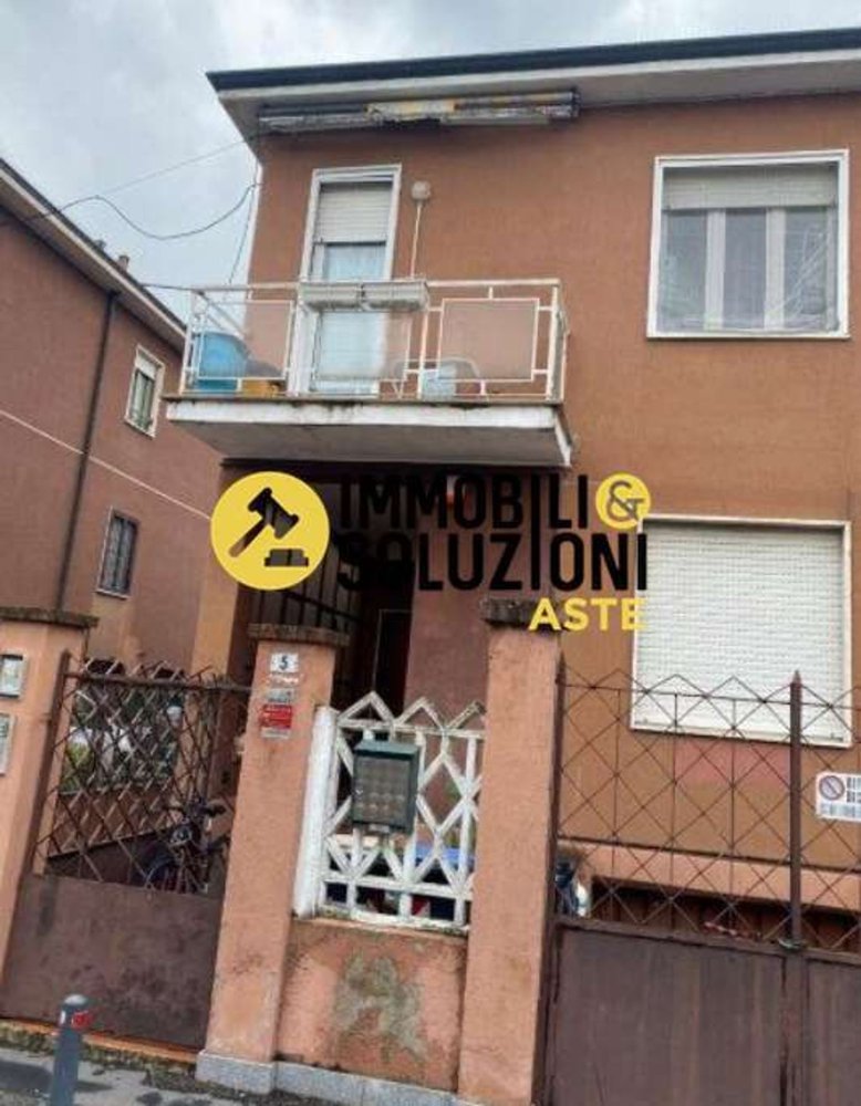 4-salle Appartement à Settimo Milanese, Italy No. 4605