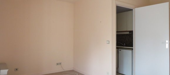 Studio in Lille, France No. 89022 7