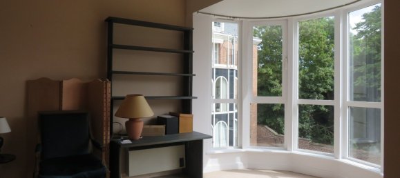 Studio in Lille, France No. 89022 2