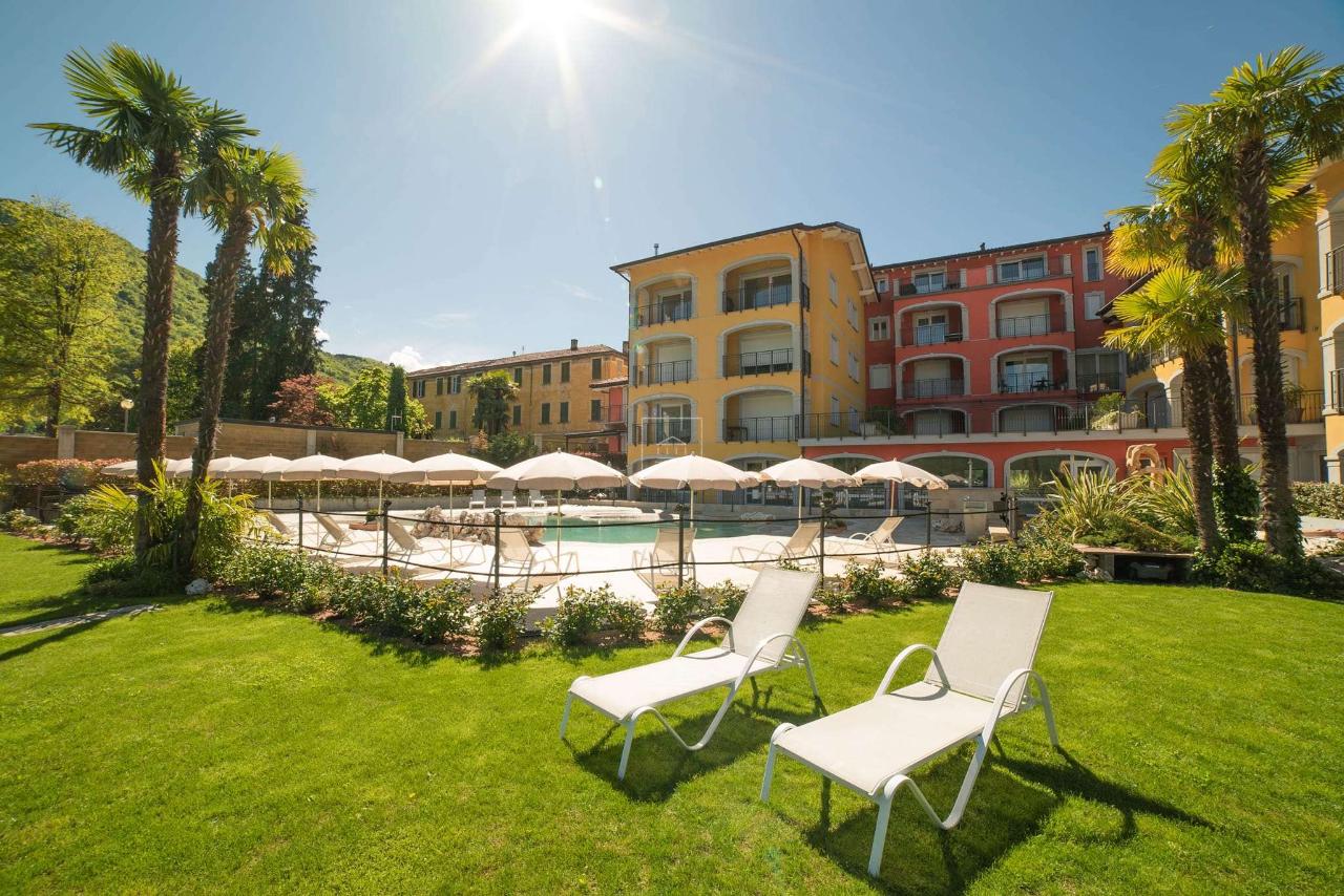 5 rooms Apartment in Lavena Ponte Tresa, Italy No. 117478