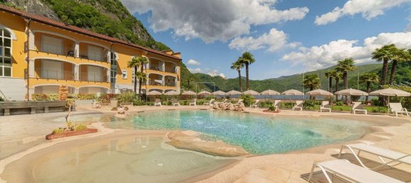 5 rooms Apartment in Lavena Ponte Tresa, Italy No. 117478 2