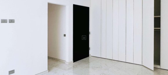 5 rooms Apartment in Lavena Ponte Tresa, Italy No. 117478 7